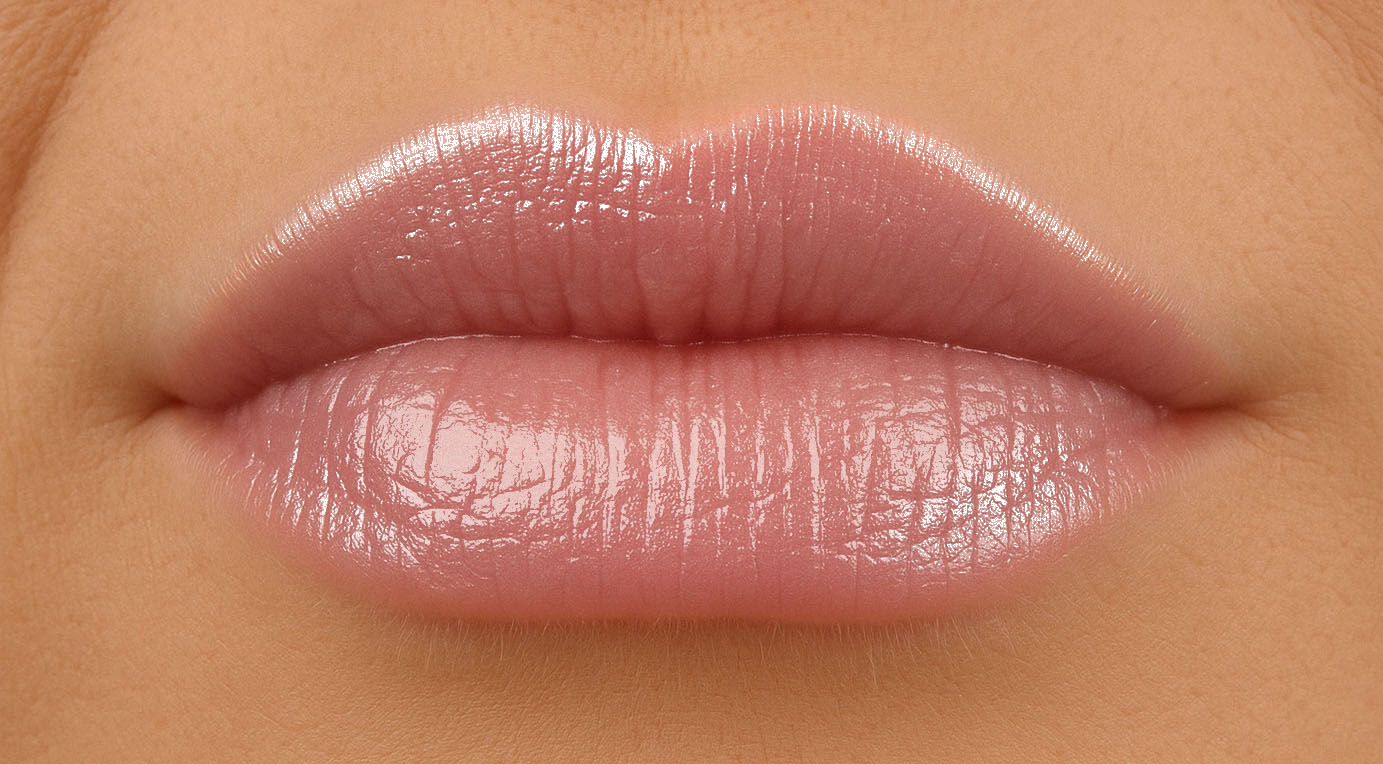 Lippen met Lipgloss Give Me More